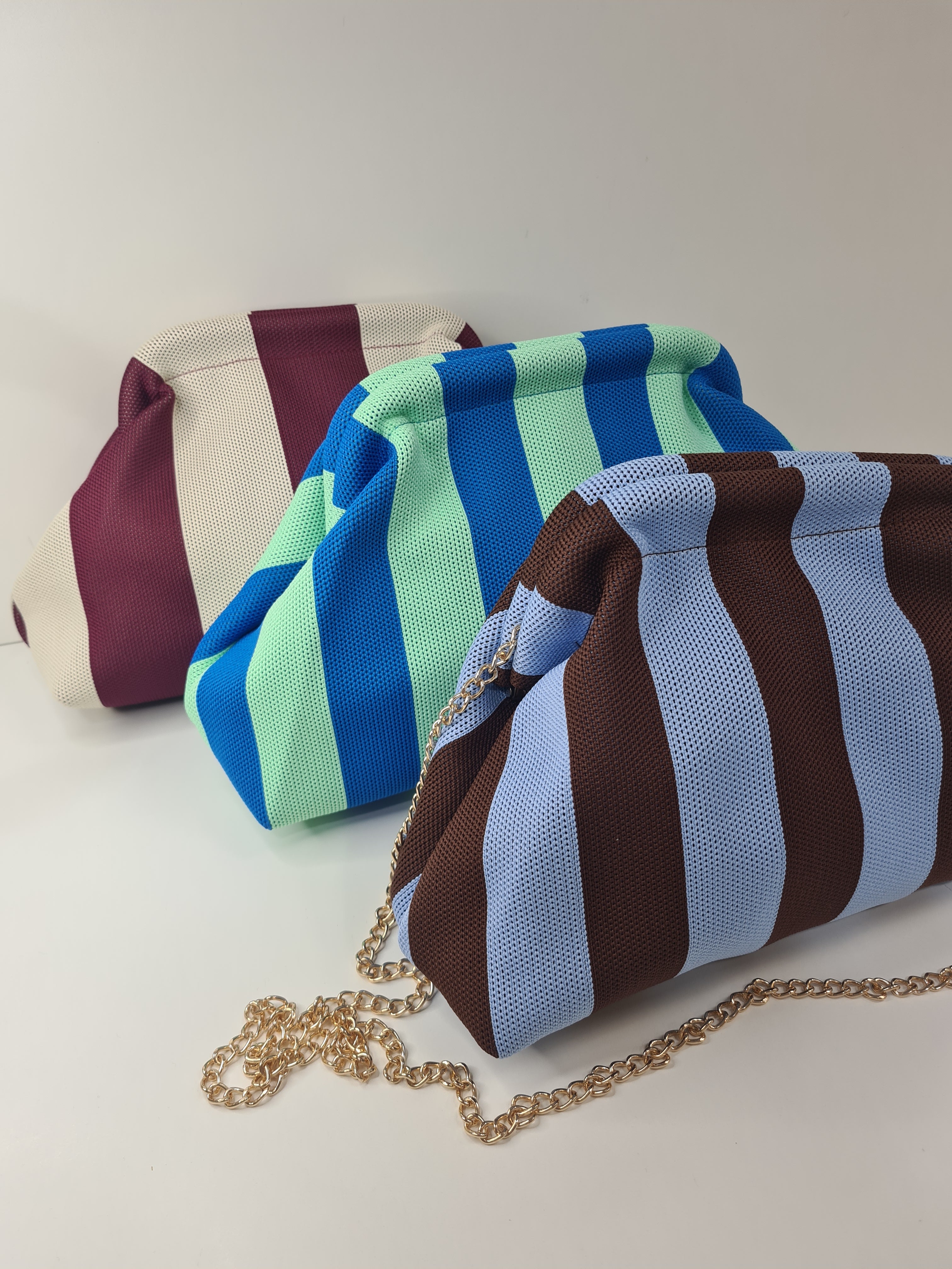 BOLSO DE MANO RAYAS