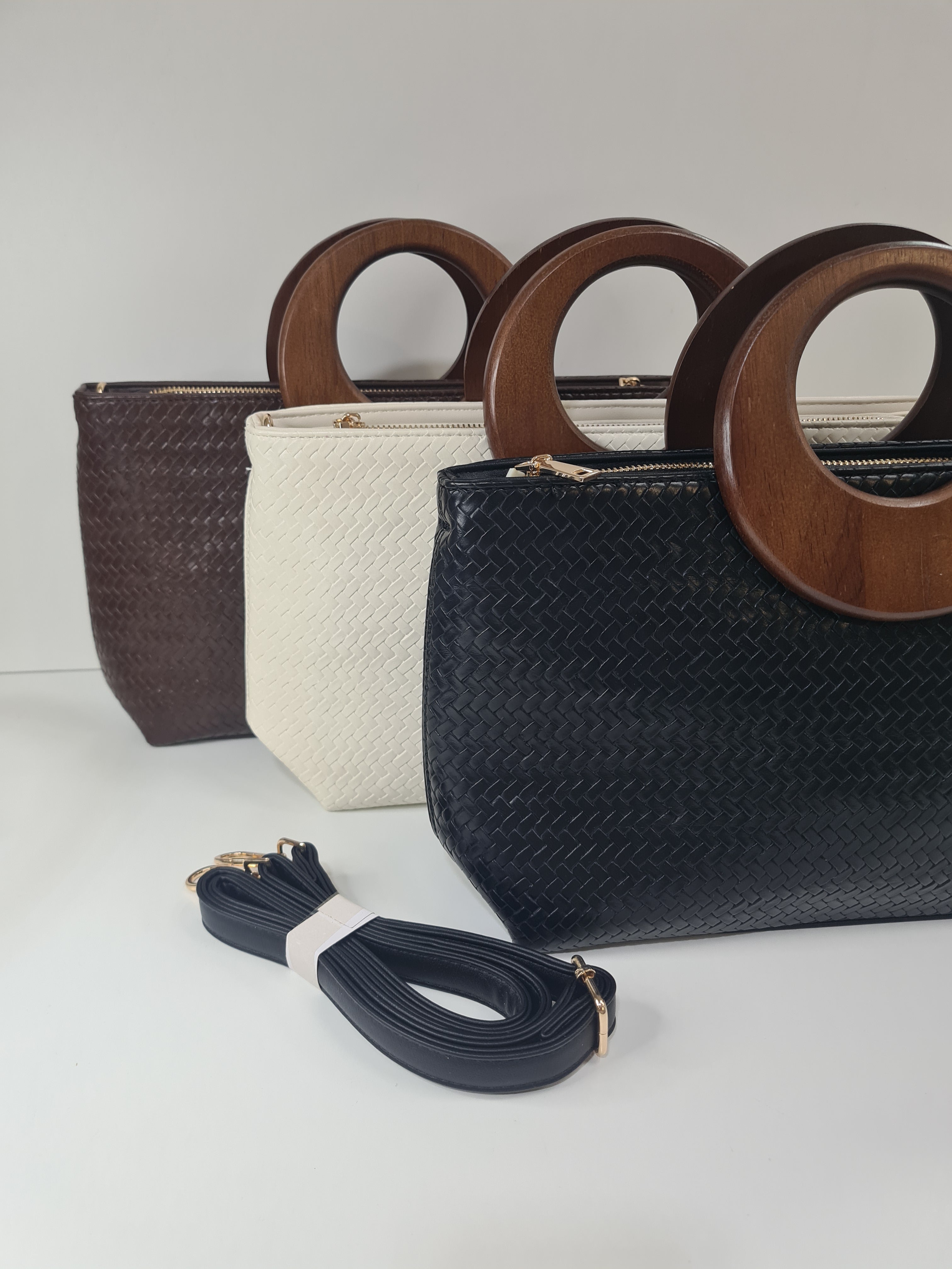 BOLSO DE MANO TRENZADO ASA REDONDA